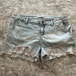 Rue21 Jean shorts light wash lace size 13/14